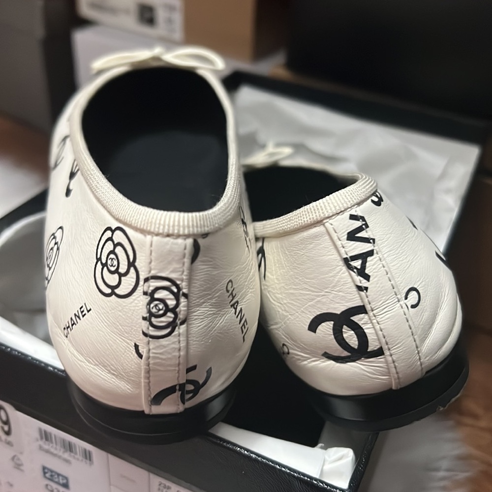 Chanel Black Cc logo lambskin - Picture 4 of 5